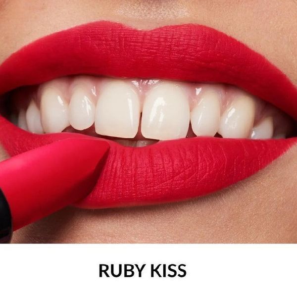 Avon Увлажняющая матовая губная помада &laquo;Ультра&raquo; - пробный образец помады 0.6 г (Рубиновый поцелуй / Ruby Kiss) 30 1564334 фото